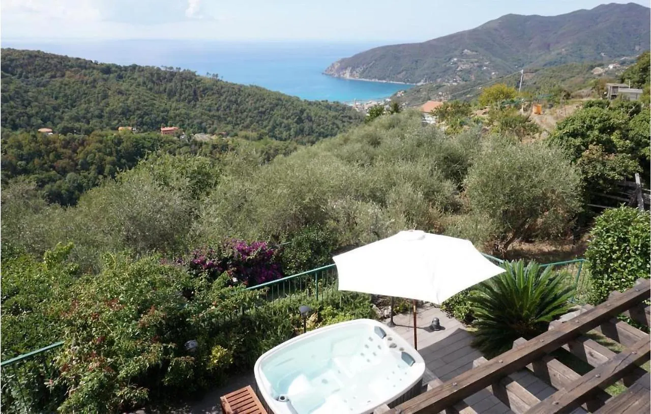 3 Bedroom Beautiful Home In Moneglia Holiday home